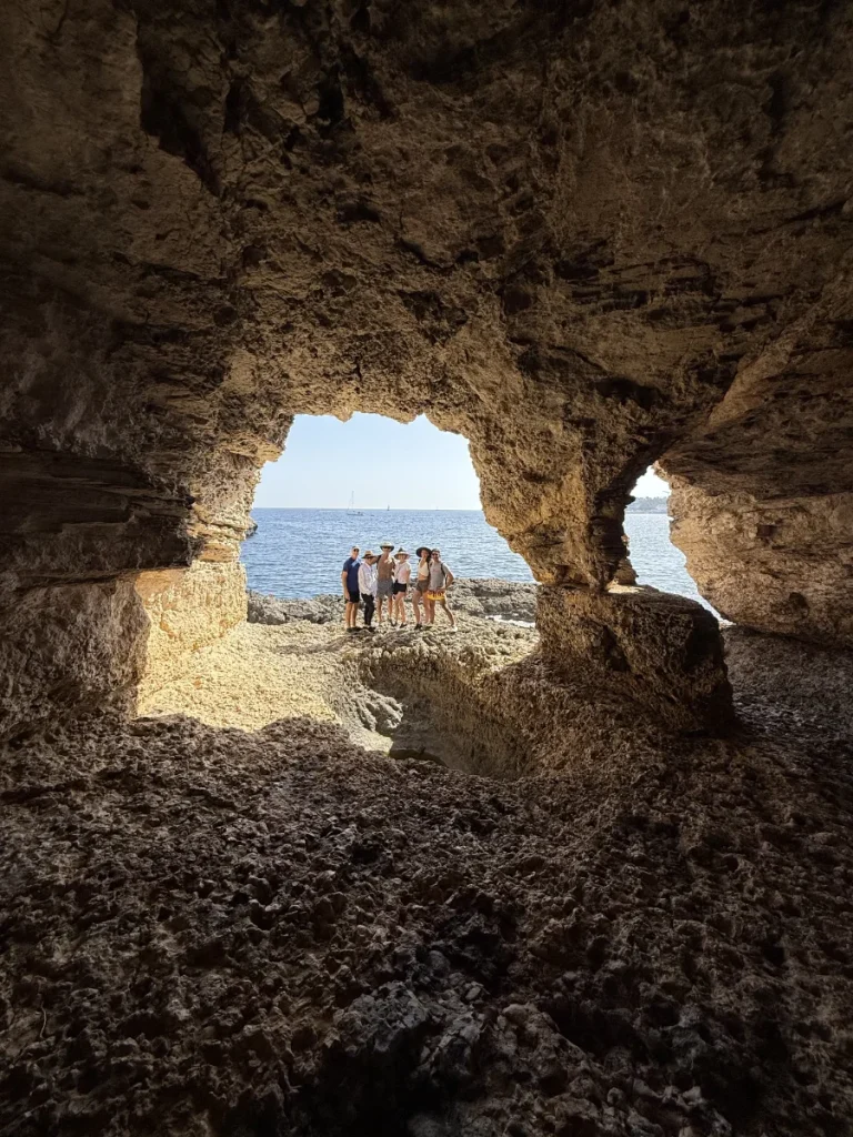 Natural Pools Hike Station — photo 4