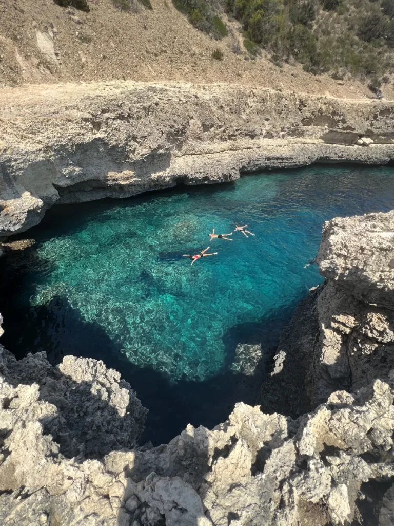 Natural Pools Hike Station — photo 5
